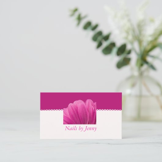Modern Elegant Roze Wit Bloemen Nagelsalon Visitekaartje (Staand voorkant)