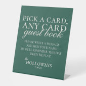 Modern Elegant Sage Green Spelen Kaart Gastboek Reclamebord Met Voetstuk (Voorkant)