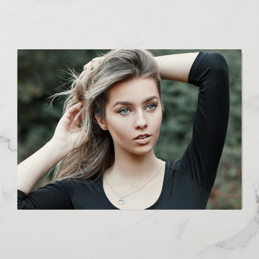 Modern Elegant Script 2 Sided Photo Afstudeerder K Folie Uitnodiging (Achterkant)