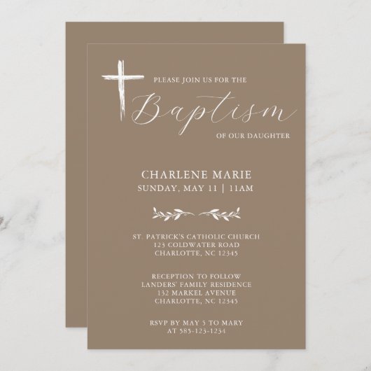 Modern Elegant Script Beige Baptism Uitnodiging (Voorkant / Achterkant)