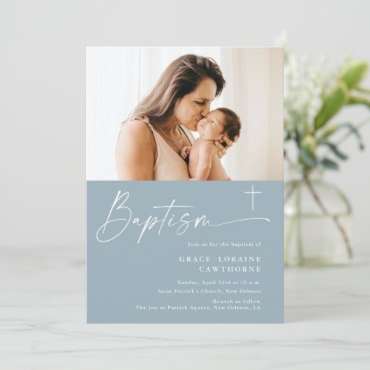 Modern Elegant Script Blue Boys Fotodoop Kaart (Staand voorkant)