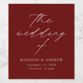 Modern Elegant Script Burgundy Wedding Wijn Etiket (Enkel label)