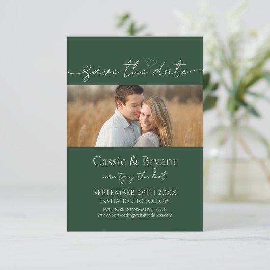 Modern Elegant Script Emerald Green Save the Date (Staand voorkant)