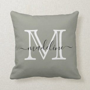 Modern Elegant Script Evergreen Fog Monogram Kussen