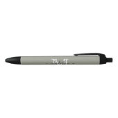 Modern Elegant Script Evergreen Fog Monogram Zwarte Inkt Pen (Bovenkant)