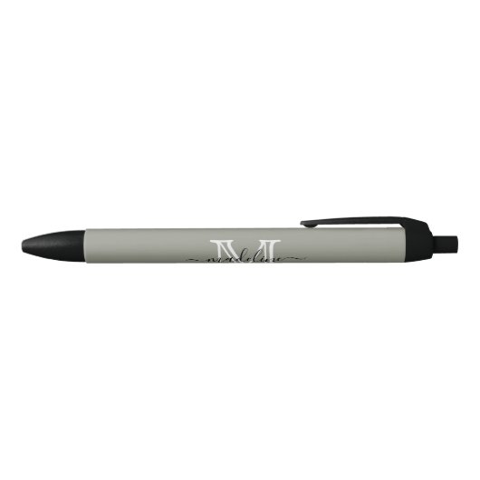 Modern Elegant Script Evergreen Fog Monogram Zwarte Inkt Pen (Bovenkant)