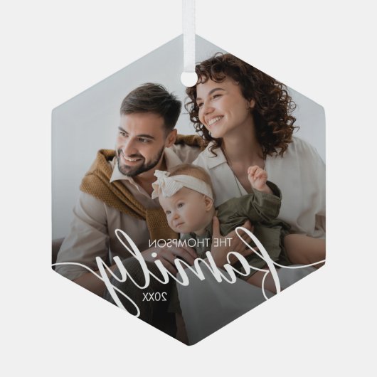 Modern Elegant Script Familie houdt van kerstfoto Glas Ornament (Achterkant)