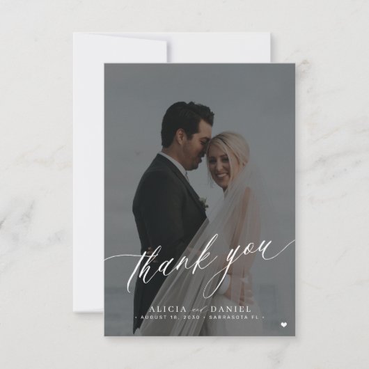 Modern elegant script foto zwart wit bruiloft bedankkaart (Voorkant)