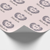 Modern elegant script Monogram Naam Custom Pink Cadeaupapier (Hoek)