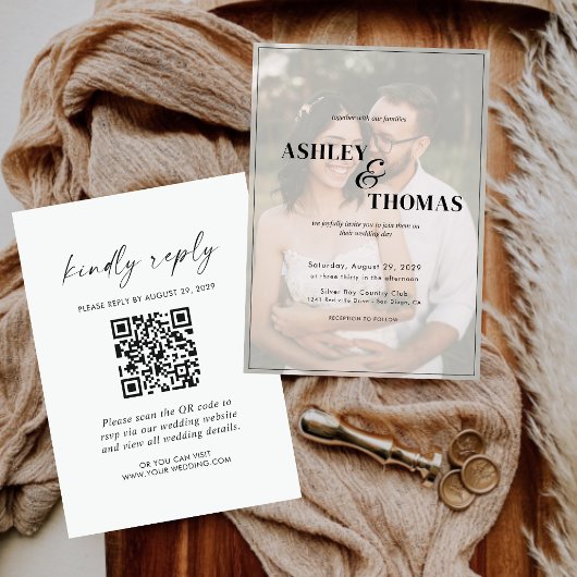 Modern Elegant Script QR Code Foto RSVP bruiloft Kaart