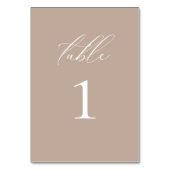 Modern Elegant Script Taupe Bruiloft Tafelnummer (Voorkant)