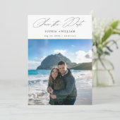 Modern Elegant Script Tropische Strand Foto Huweli Save The Date (Staand voorkant)