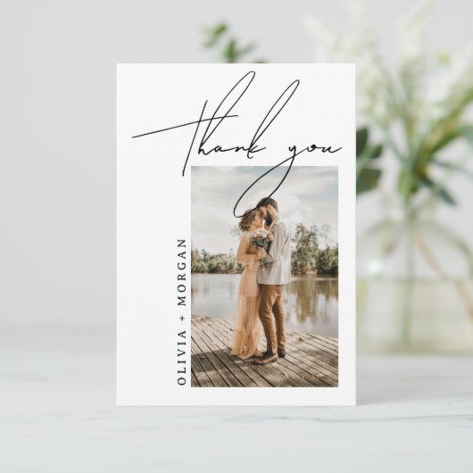Modern Elegant Script Typography Photo Wedding Bedankkaart (Staand voorkant)