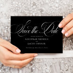 Modern Elegant Script Zwart-wit Save The Date<br><div class="desc">Modern Elegant Script Zwart-wit Save the Date heeft een groot,  vet script en een elegante styling.</div>