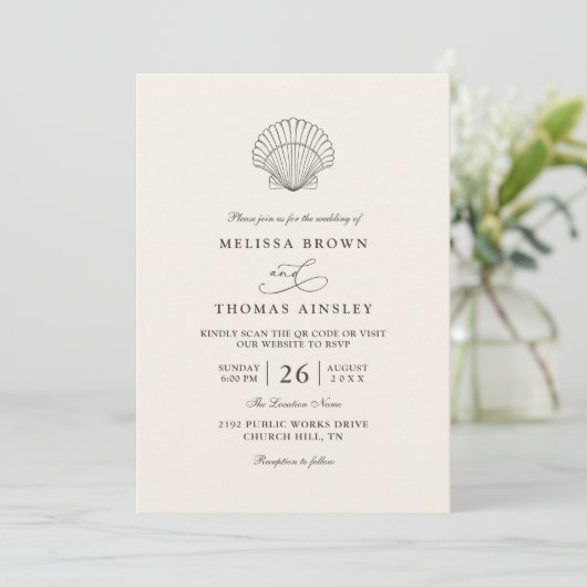 Modern Elegant Shell Beach Ocean QR Code Wedding Kaart (Staand voorkant)