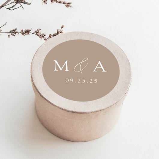 Modern Elegant Taupe Monogram Weddenschap Ronde Sticker