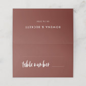 Modern elegant terracotta bruiloft plaatskaartje (Buitenkant ongevouwen)