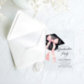 Modern Elegant Trendy Stijlvol Roze Boog Afstudere Acryl Uitnodigingen