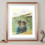 Modern Elegant voegt foto toe Mr & Mrs Couple Port Folie Afdrukken<br><div class="desc">Geef uw huis een stijlvolle upgrade met dit één-van-een echt portret van de folie. Pas het aan met je favoriete foto en je trouwdatum om een uniek meesterwerk of een onvergeeflijk cadeau te creëer!</div>