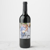 Modern Elegant Weddenschap Foto van Bride Groom Wijn Etiket (Voorkant)