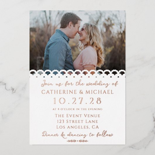 Modern Elegant Wit Kant Foto Bruiloft Folie Uitnodiging (Voorkant)