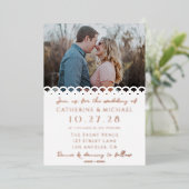Modern Elegant Wit Kant Foto Bruiloft Folie Uitnodiging (Staand Voorkant)