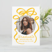 Modern Elegant Yellow Bow 2 Foto Afstuderen Aankondiging (Staand voorkant)