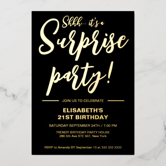 Modern Elegant Zwart & Goud Verrassing Verjaardag Folie Uitnodiging (Voorkant)