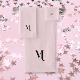 Modern Elegant Zwart Monogram Initiaal Pastelroze Bad Handdoek