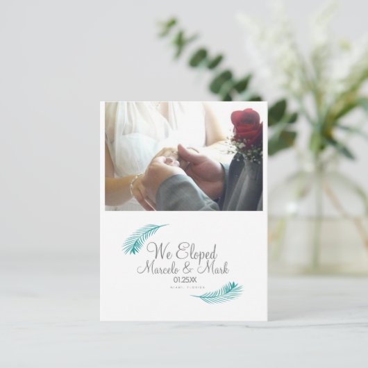 Modern Eloped Tropical Palm Leaf Greenery Briefkaart (Staand voorkant)