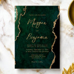 Modern Emerald Green Agate Script Weddenschap Kaart<br><div class="desc">Deze elegante trouwuitnodiging is voorzien van een afbeelding van smaragdgroene waterverf,  getrimd met faux gold glitter. De aanpasbare tekst combineert goudkleurige,  moderne handteksten,  copperplate en cursieve lettertypen. De achterzijde is voorzien van een coördinerend,  groen en goudvormig ontwerp.</div>