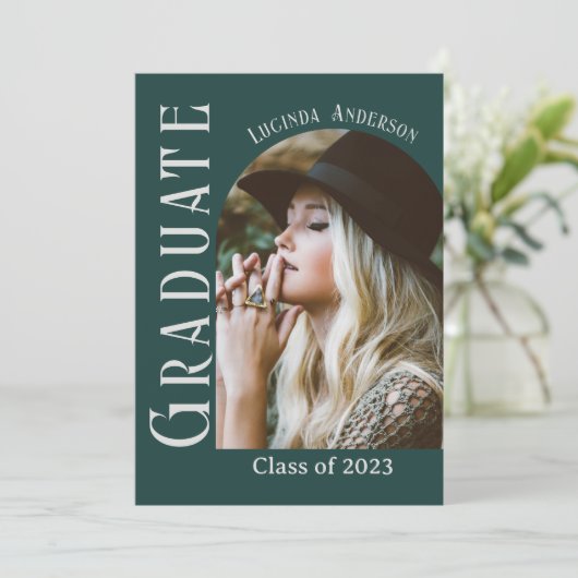 Modern Emerald Green Arch Foto Graduation Party Kaart (Staand voorkant)