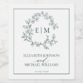 Modern Emerald Green Leafy Crest Monogram Weddensc Wijn Etiket (Enkel label)