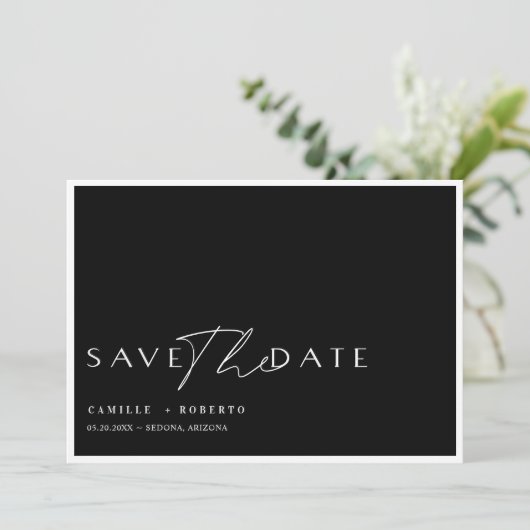 Modern en elegant zwart-witscript save the date (Staand voorkant)