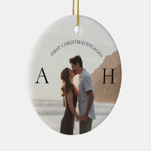 Modern Engagement 2 Photo First Christmas Engaged Keramisch Ornament (Rechts)