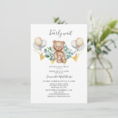 Modern Eucalyptus Greenery laat Beer Baby shower Kaart (Staand voorkant)