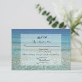 Modern Fade Tropical Beach Zee Wedding RSVP Kaart (Staand voorkant)