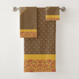 Modern Fall Leaves Monogram Brown Polka Dot Bad Handdoek