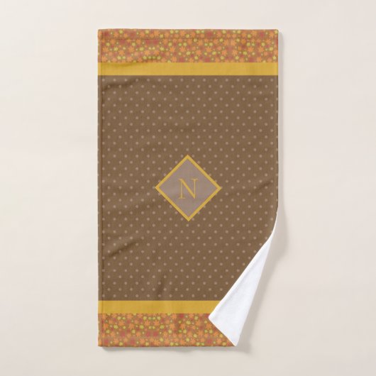 Modern Fall Leaves Monogram Brown Polka Dot Bad Handdoek (Handdoek)