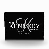 Modern Familie Monogram Achternaam Typografie Zwar Fotoblokken (Voorkant)