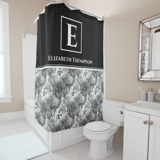 Modern Farmhouse Monogram Black en White Floral Douchegordijn (In situ)