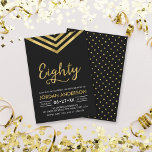 Modern Faux Gold Chevron 80th Birthday Party Kaart<br><div class="desc">Moderne uitnodiging op 80ste verjaardag met een elegante geometrische chevron en het woord "80" in faux goud tegen een zwarte achtergrond. De kaart omvat een passende achterkant van het patroon. Controleer de overeenkomende items zoals stickers en stempels hier http://www.zazzle.com/collections/modern_faux_gold_chevron_celebration_collection-119531050277382712?rf=238364477188679314 en pas deze aan door de plaatsaanduidingstekst te vervangen om uw...</div>