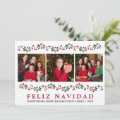Modern Feliz Navidad Greenery Berries 3 Photo Feestdagenkaart (Staand voorkant)