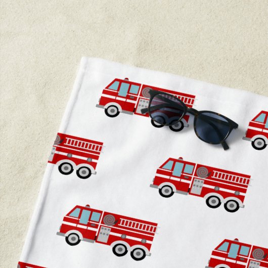 Modern Fire Truck Pattern Personalized Kinder Strandlaken (In situ)