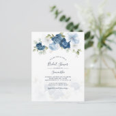 Modern Floral Dusty Blue Script Vrijgezellenfeest Uitnodiging Briefkaart (Staand voorkant)