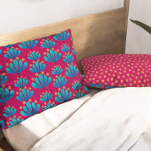 Modern Floral Pattern in Rubine Red and Blue Kussensloop