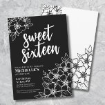 Modern Floral Sweet Sixteen Birthday Party Kaart<br><div class="desc">Black White Floral Sweet Sixteen Birthday Party Uitnodiging. Een leuke maar elegante 16e verjaardagsfeestje uitnodiging met zwarte en witte bloem contouren. Een speels bloemmotief lijsten een script typografie "sweet sixteen" gemengd met een meer klassieke serif lettertype. Vier 16 jaar van het leven met dit stijlvolle, prachtige botanische ontwerp. Het leuke...</div>