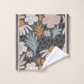 Modern Flowers Perwinkle, Oranje, Blush on Brown Bad Handdoek (Wasdoekje)
