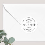 Modern Foliage Future de heer Mrs Wedding Address Ronde Sticker<br><div class="desc">Aangepast ontworpen retouradreslabels voor bruiloft met moderne handkalligrafie met folieontwerp. Ideaal voor het toevoegen van een aanraking van stijl aan aankondigingen van bruiloft/huishouding,  uitnodigingen,  kaarten en nog veel meer!</div>