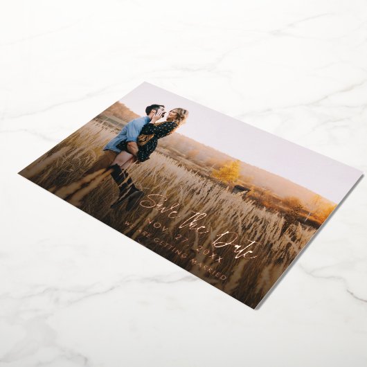 Modern Foto's Script Wedding Save the Date Kaart (Gedraaid)